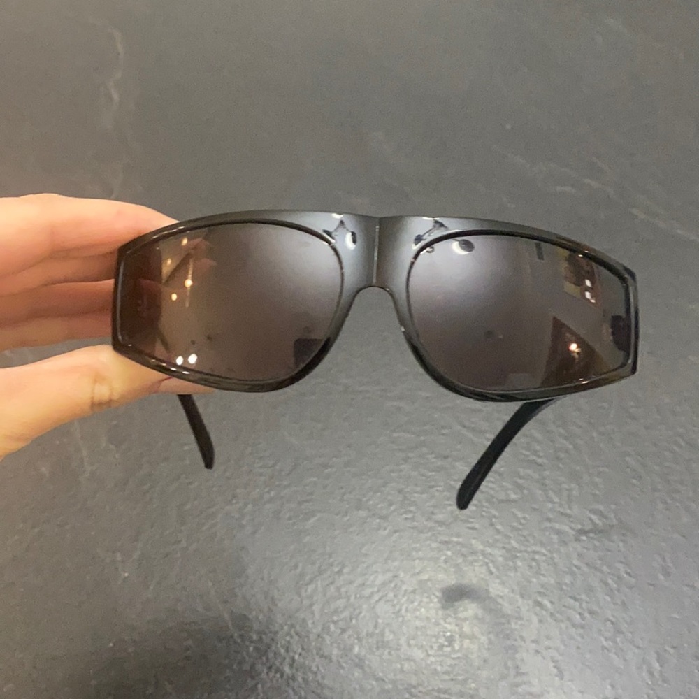Gianni Versace men’s sunglasses (NEW WITH CASE)